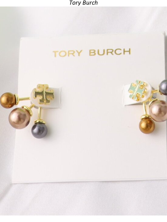 Tory Burch Roxanne Circle Stud Earrings Rolled Brass/Pale  Tory Burch Earrings(Brand New)